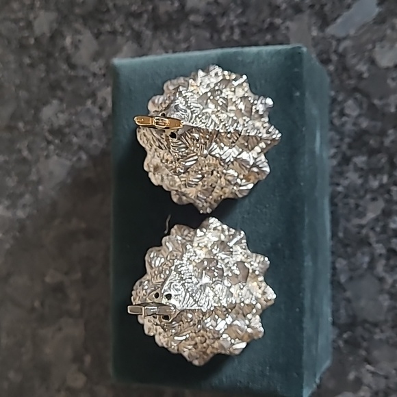 Silverplated Christmas Tree Salt and Pepper Shakers - Picture 7 of 13